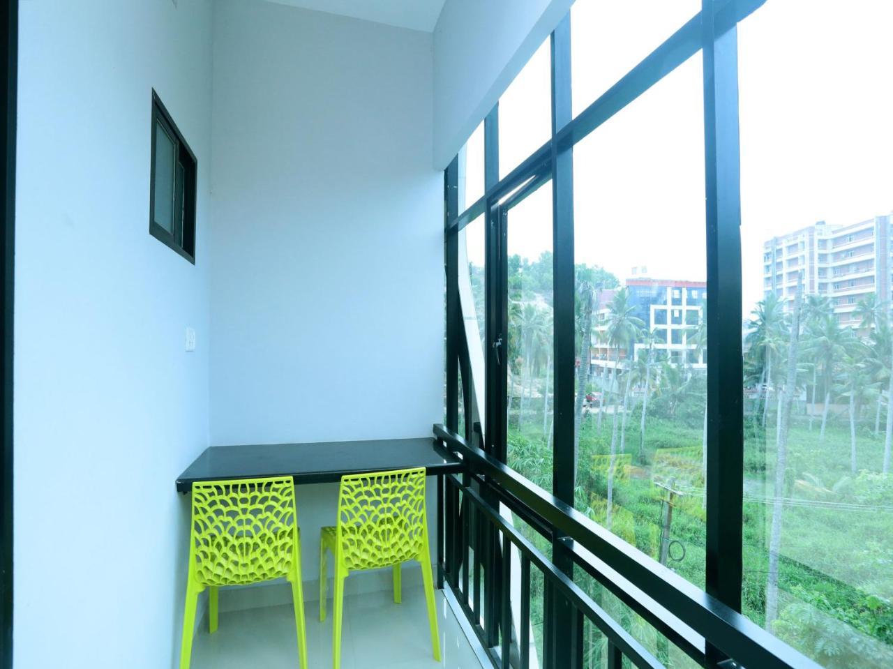 Oyo 9557 Near Kims Hospital Hotel Thiruvananthapuram Kültér fotó