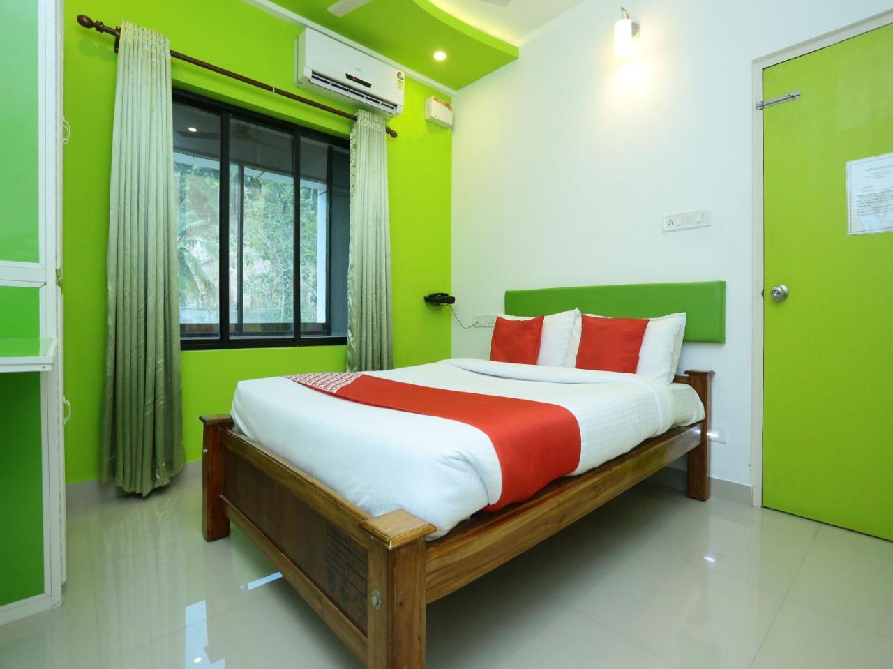 Oyo 9557 Near Kims Hospital Hotel Thiruvananthapuram Kültér fotó