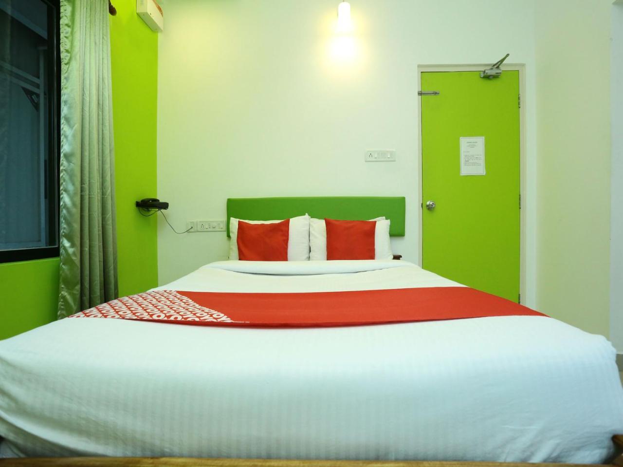 Oyo 9557 Near Kims Hospital Hotel Thiruvananthapuram Kültér fotó