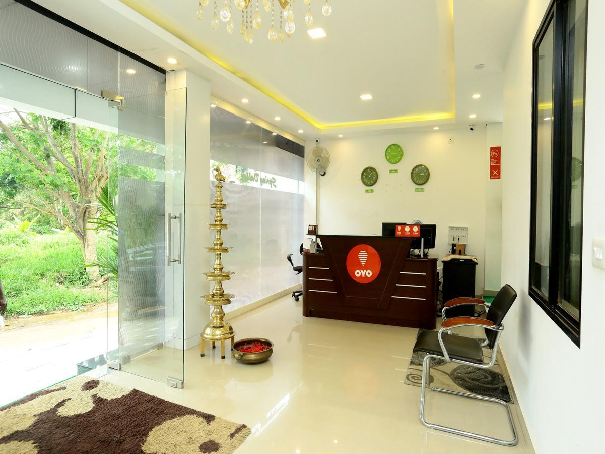 Oyo 9557 Near Kims Hospital Hotel Thiruvananthapuram Kültér fotó
