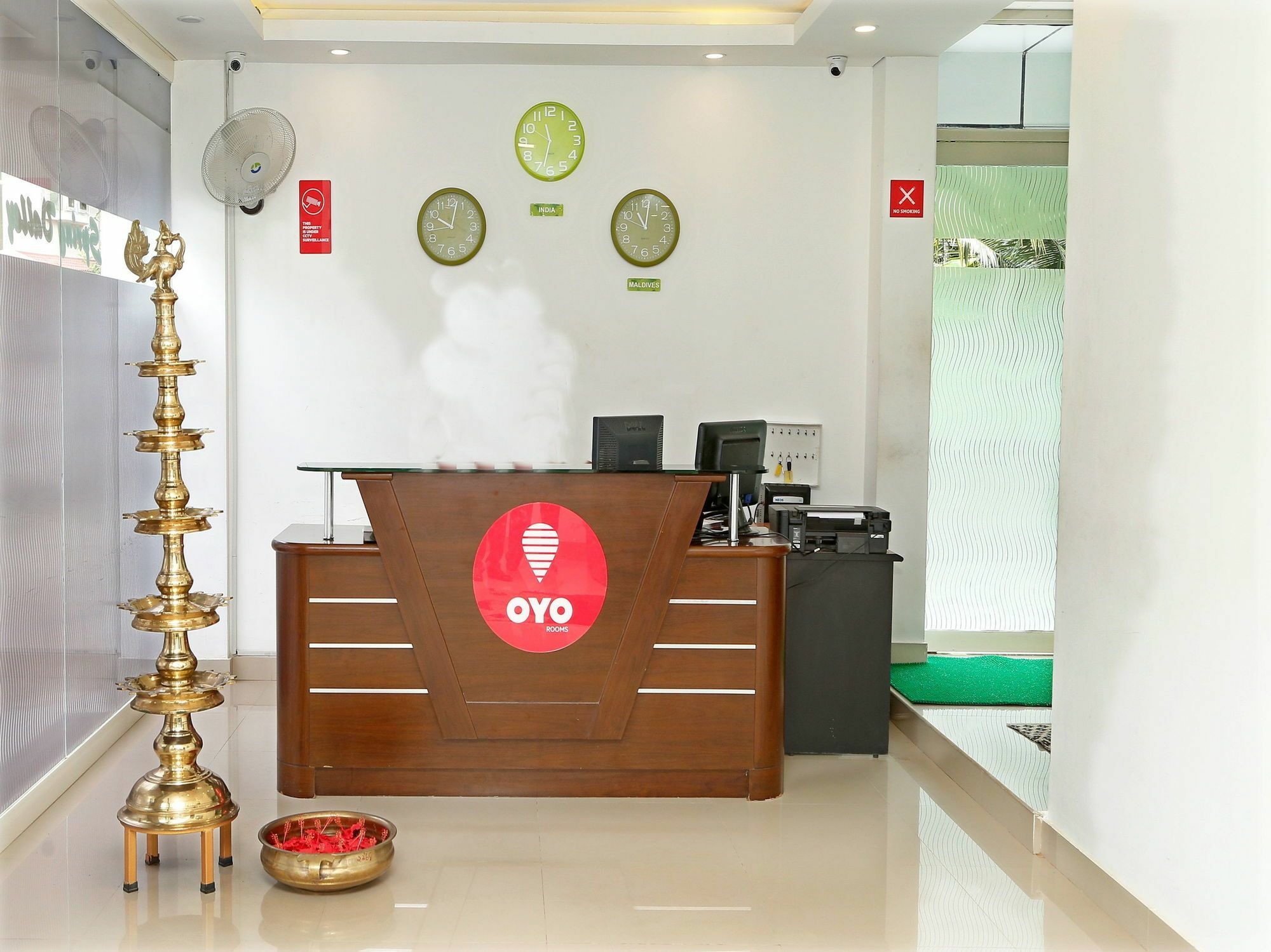 Oyo 9557 Near Kims Hospital Hotel Thiruvananthapuram Kültér fotó